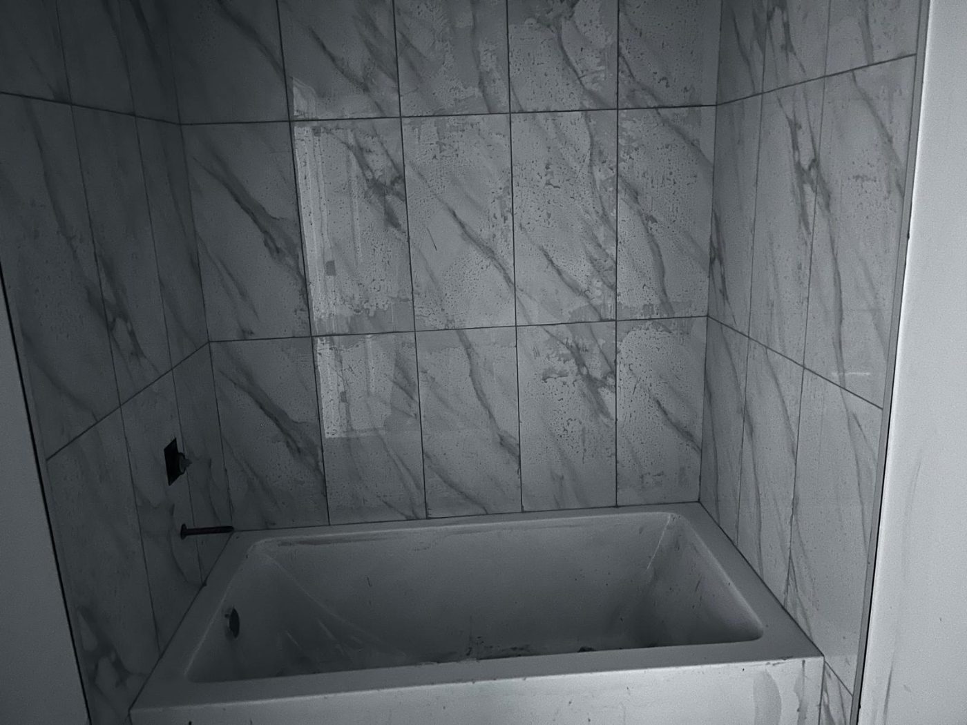 8-Plex Glenwood — Bath surround, June 2026