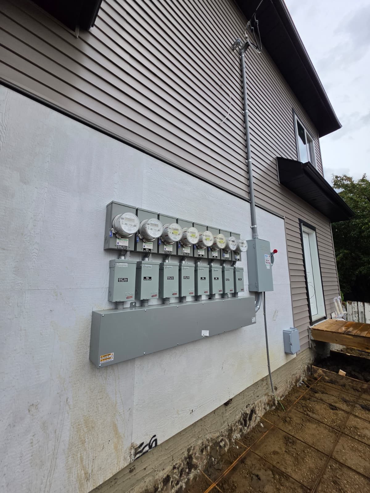 8-Plex Sherwood Park — Utility meters, August 2026