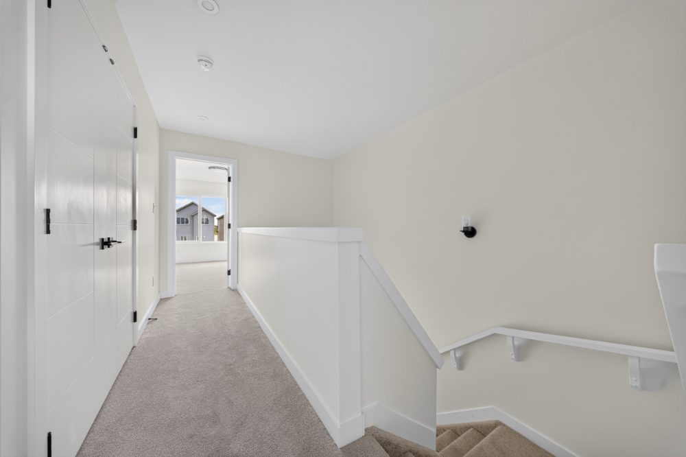 Upper landing and stairwell