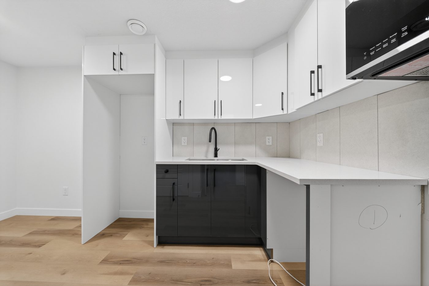 Secondary suite kitchen